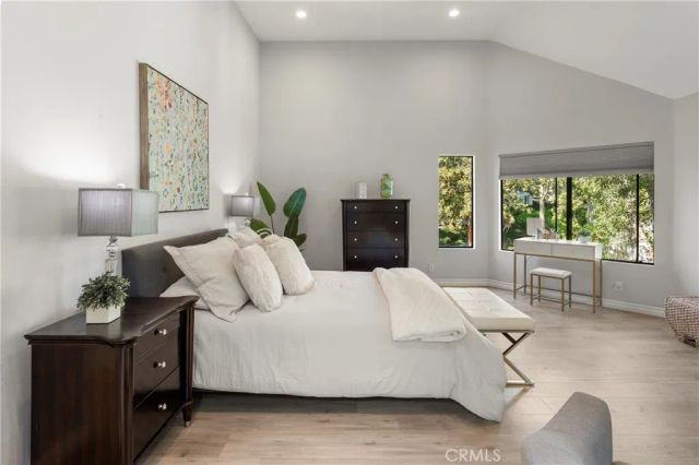 152 N Singingwood, Orange, CA 92869