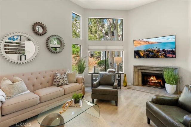 152 N Singingwood, Orange, CA 92869