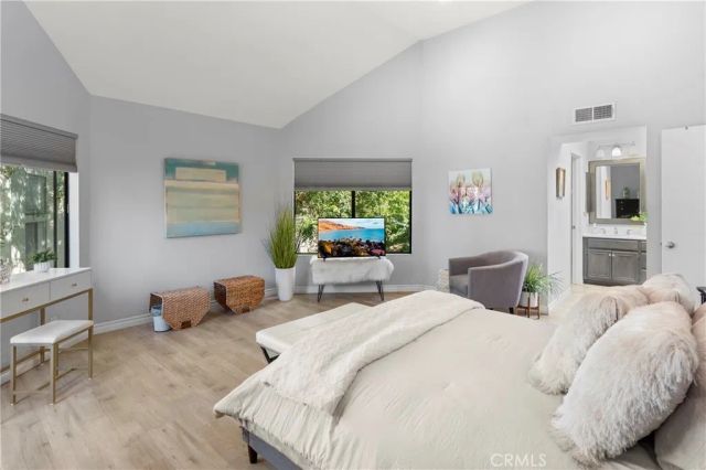 152 N Singingwood, Orange, CA 92869