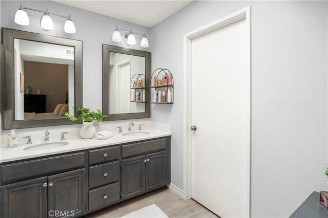 152 N Singingwood, Orange, CA 92869