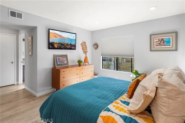 152 N Singingwood, Orange, CA 92869