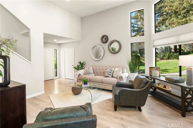 152 N Singingwood, Orange, CA 92869