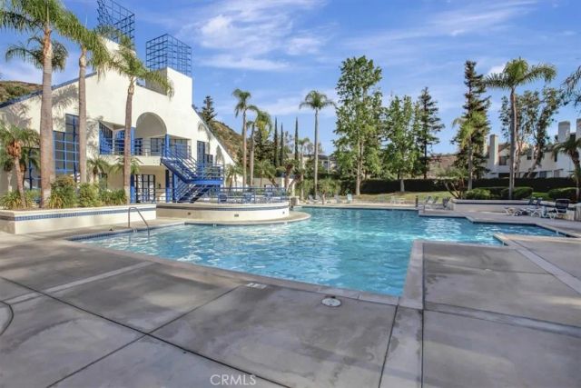 152 N Singingwood, Orange, CA 92869