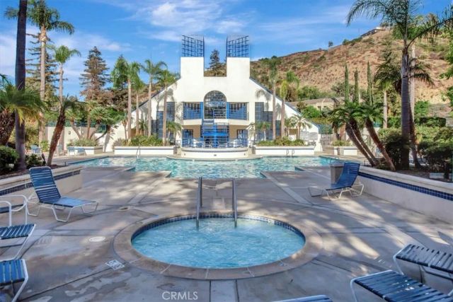 152 N Singingwood, Orange, CA 92869