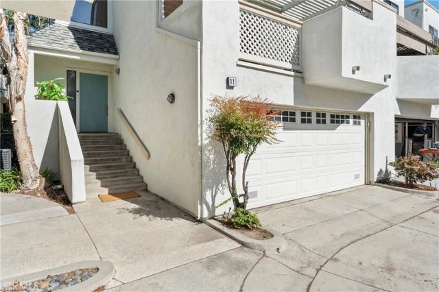 152 N Singingwood, Orange, CA 92869