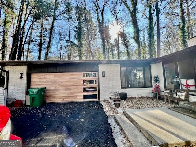 6068 Dee Court, Stone Mountain, GA 30087