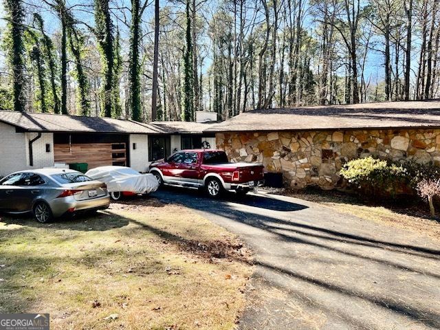 6068 Dee Court, Stone Mountain, GA 30087