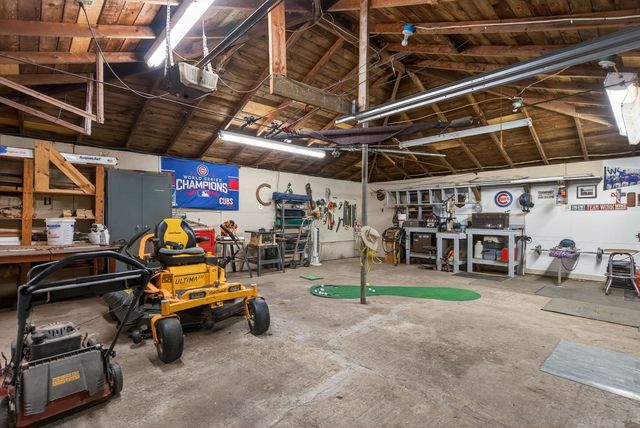 8015 148TH Avenue, Orion, IL 61273