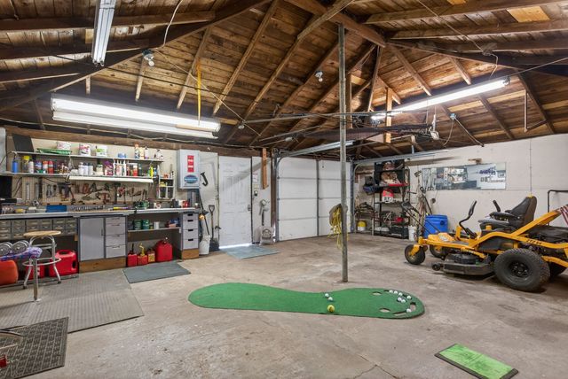 8015 148TH Avenue, Orion, IL 61273