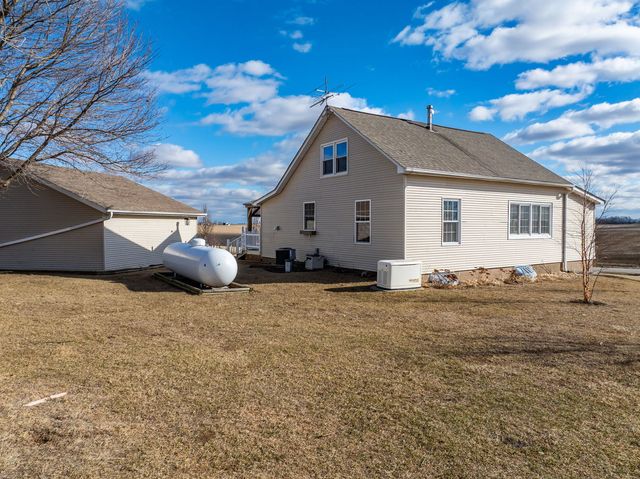 8015 148TH Avenue, Orion, IL 61273