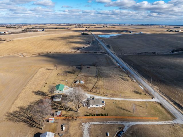 8015 148TH Avenue, Orion, IL 61273