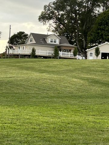 8015 148TH Avenue, Orion, IL 61273