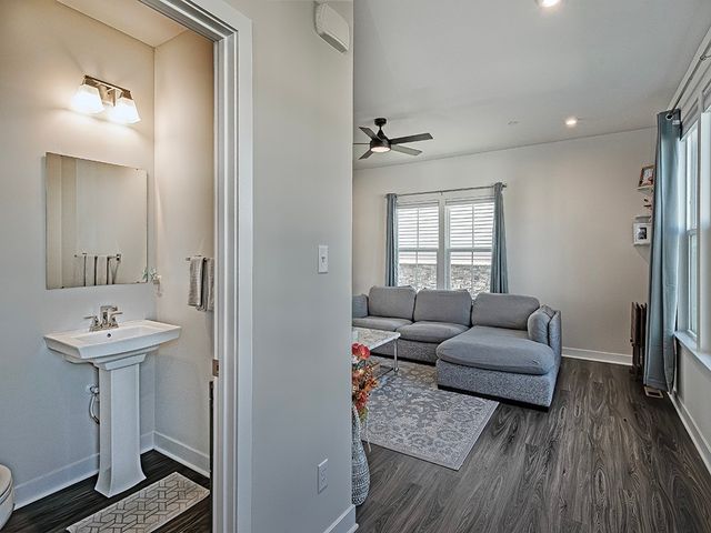 126 Lupine Dr, Adams Twp, PA 16046