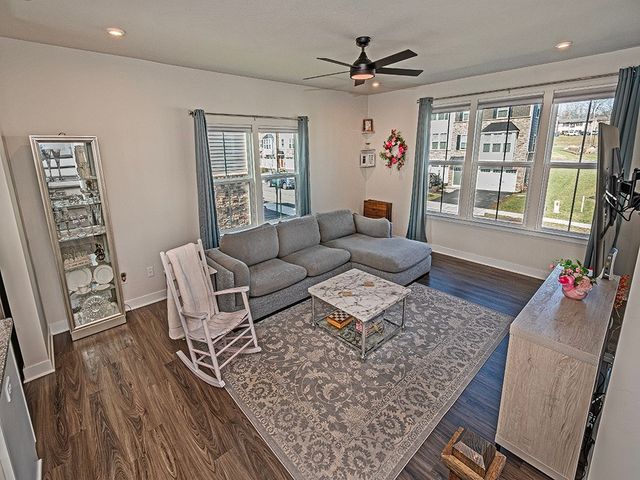 126 Lupine Dr, Adams Twp, PA 16046