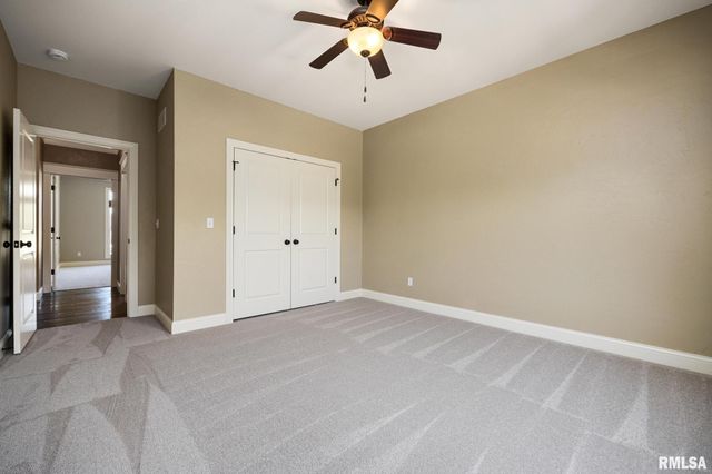 15 STREAMWOOD Court, Washington, IL 61571