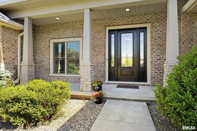 15 STREAMWOOD Court, Washington, IL 61571