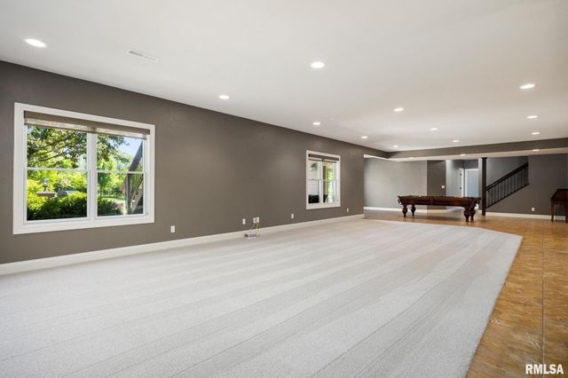 15 STREAMWOOD Court, Washington, IL 61571