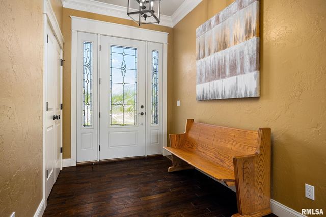 15 STREAMWOOD Court, Washington, IL 61571