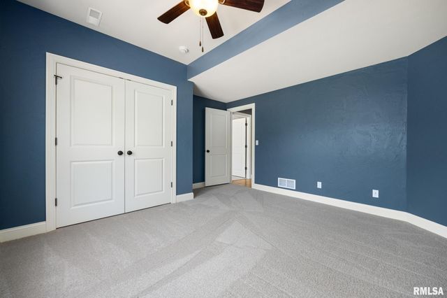 15 STREAMWOOD Court, Washington, IL 61571