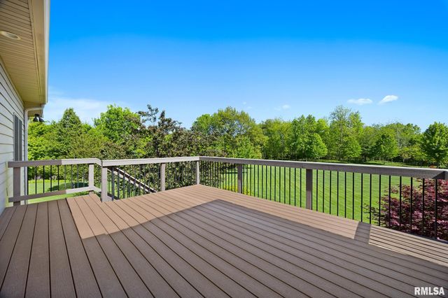 15 STREAMWOOD Court, Washington, IL 61571