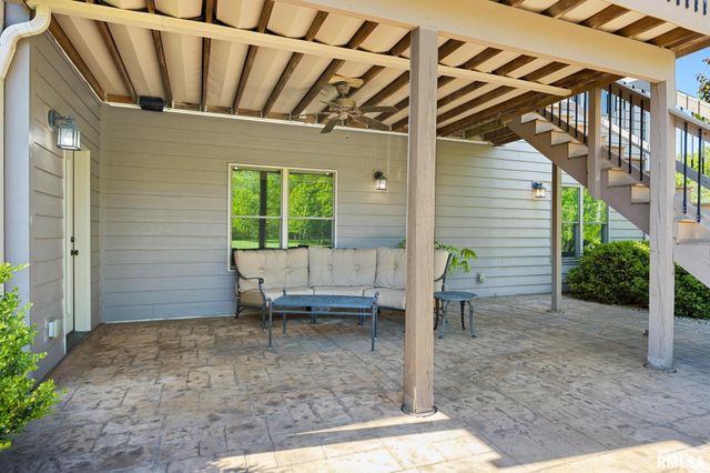 15 STREAMWOOD Court, Washington, IL 61571