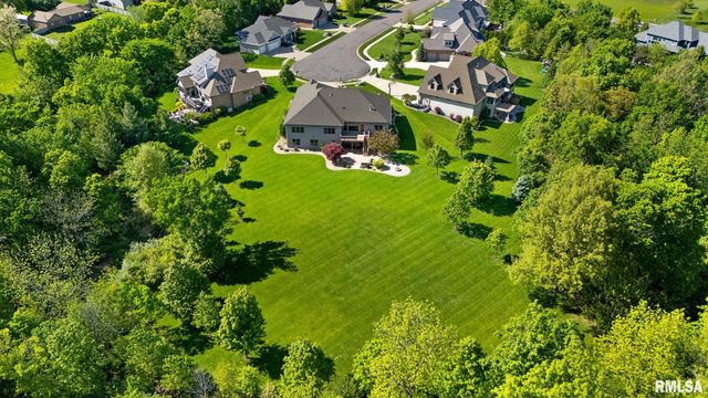 15 STREAMWOOD Court, Washington, IL 61571