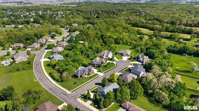 15 STREAMWOOD Court, Washington, IL 61571