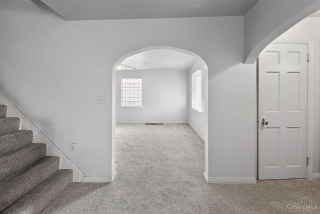 2406 Montana Avenue, Cincinnati, OH 45211