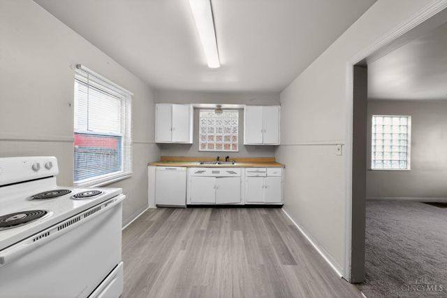 2406 Montana Avenue, Cincinnati, OH 45211