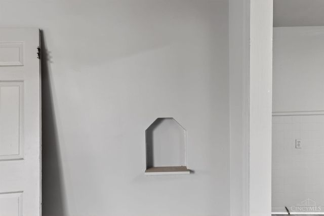 2406 Montana Avenue, Cincinnati, OH 45211