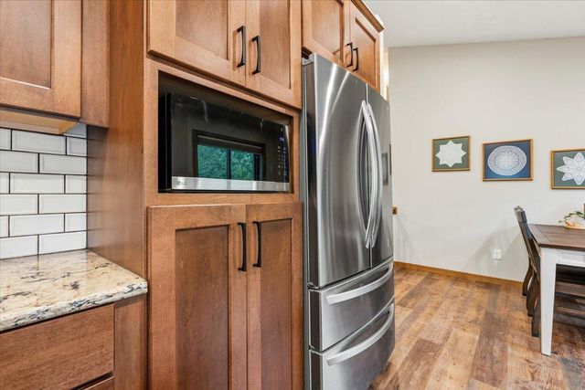 8821 Rainier Court, Woodbury, MN 55125