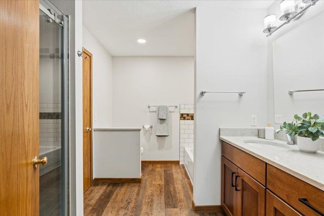 8821 Rainier Court, Woodbury, MN 55125