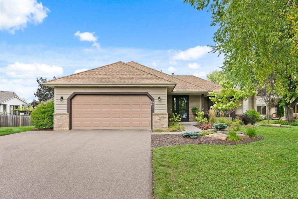 8821 Rainier Court, Woodbury, MN 55125 — exterior