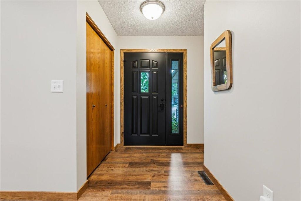 8821 Rainier Court, Woodbury, MN 55125 — photo 2