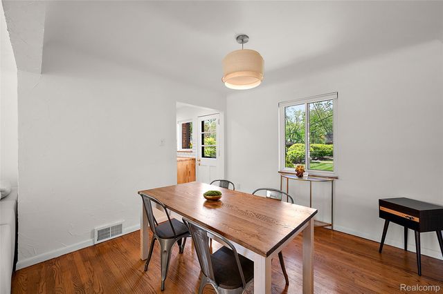 1065 Wimbleton Drive, Birmingham, MI 48009