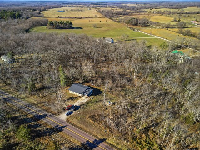 8857 State Route Ad, Dora, MO 65637