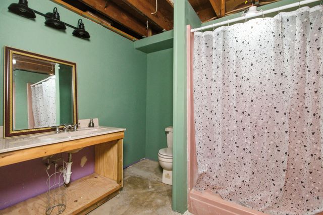 8857 State Route Ad, Dora, MO 65637