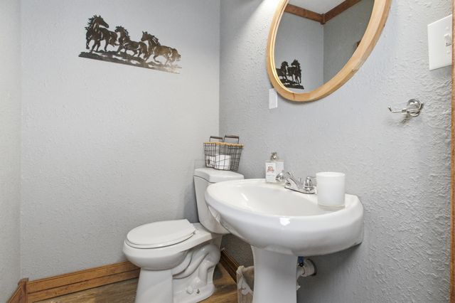 8857 State Route Ad, Dora, MO 65637