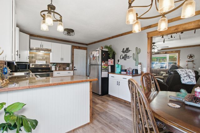 8857 State Route Ad, Dora, MO 65637