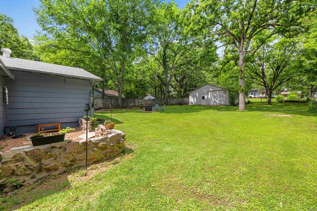 305 Glenora Avenue, Sherwood, AR 72120