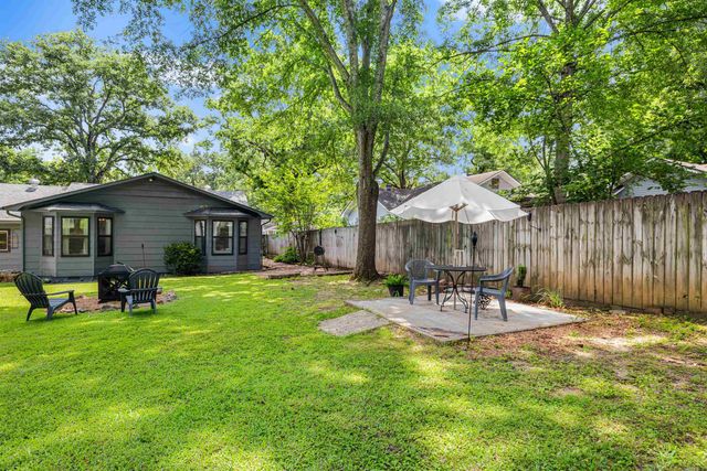 305 Glenora Avenue, Sherwood, AR 72120