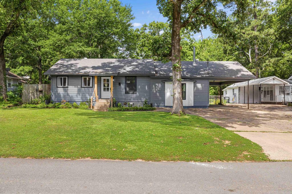 305 Glenora Avenue, Sherwood, AR 72120
