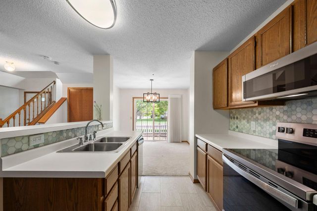 2611 Concord Way, Mendota Heights, MN 55120