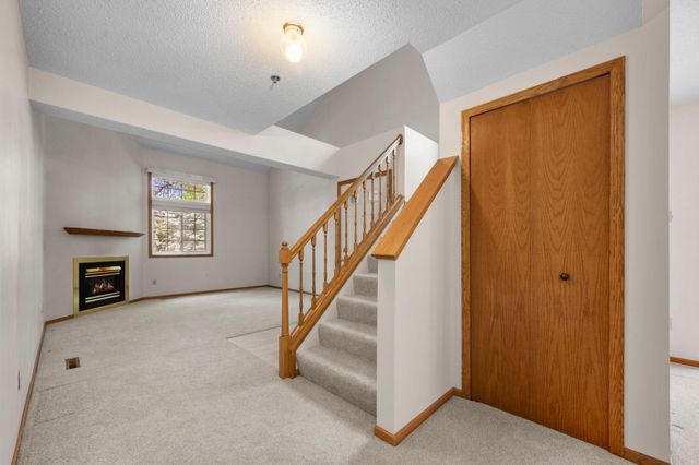 2611 Concord Way, Mendota Heights, MN 55120