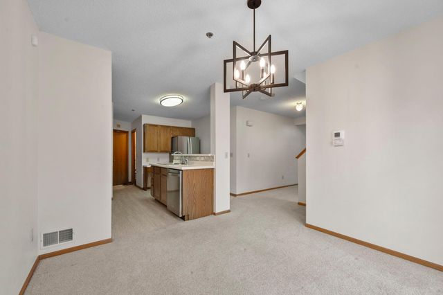 2611 Concord Way, Mendota Heights, MN 55120