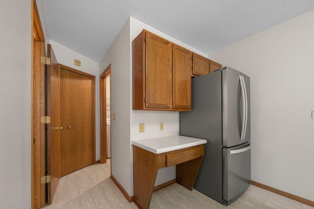 2611 Concord Way, Mendota Heights, MN 55120