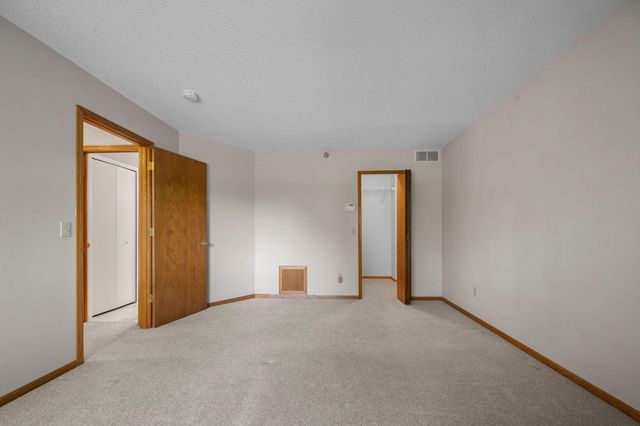 2611 Concord Way, Mendota Heights, MN 55120