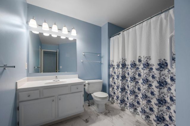 2611 Concord Way, Mendota Heights, MN 55120
