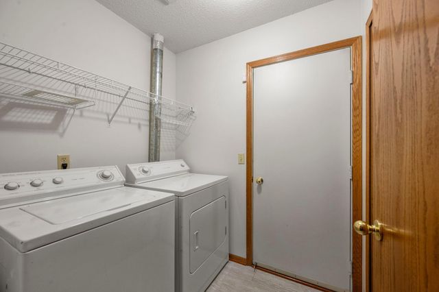 2611 Concord Way, Mendota Heights, MN 55120