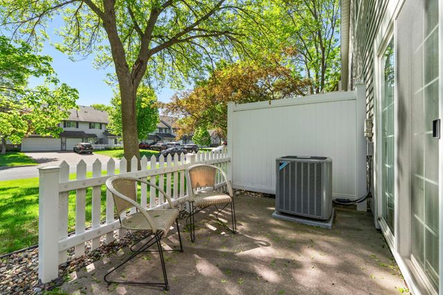 2611 Concord Way, Mendota Heights, MN 55120